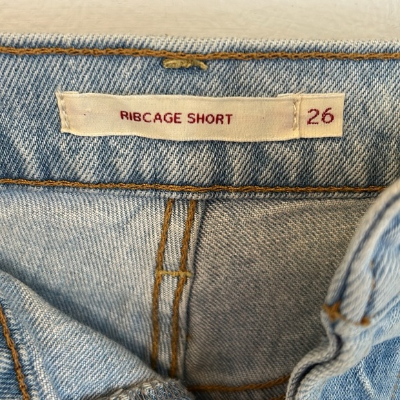 Levi’s Ribcage Studded Denim Shorts - Picture 7 of 8